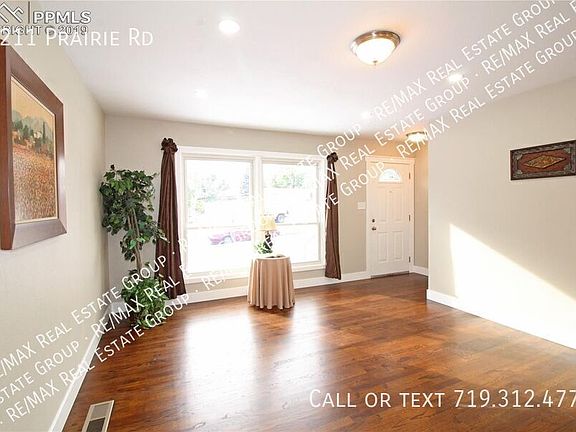 3rd image of 1211 Prairie Rd