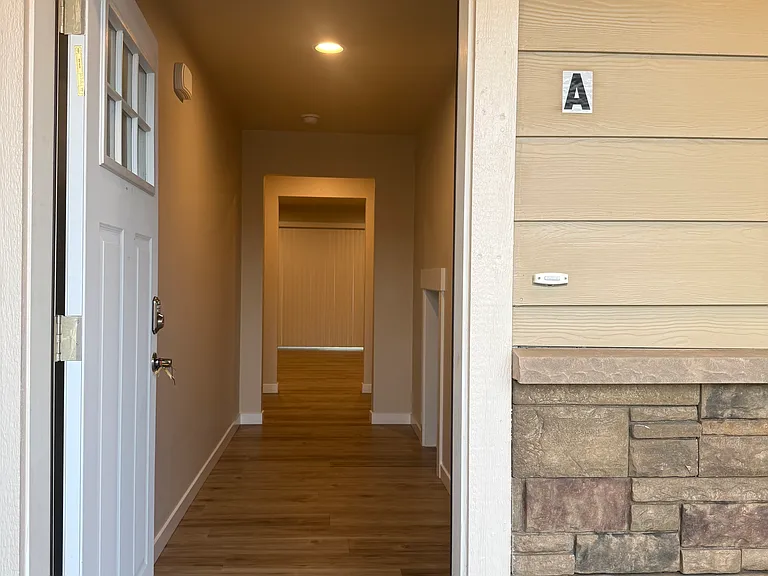 911 W Ted Yao Way #A — Photo 3
