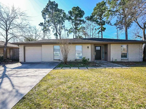 6555 Grovewood Ln, Houston, TX 77008