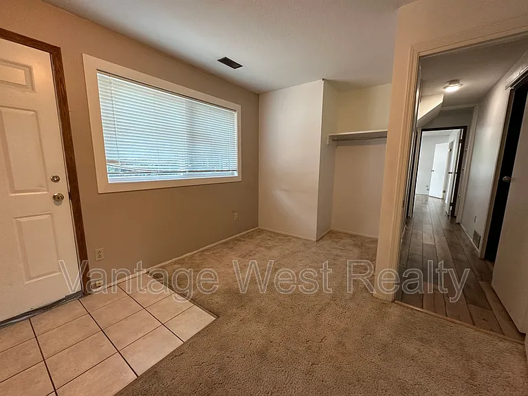 723A Stockwell Ave — Photo 20