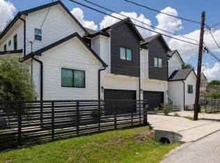 3034 Wayne St #A-b, Houston, TX 77026