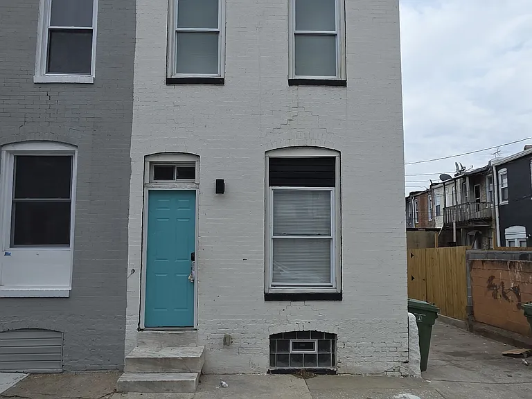 801 N Port St — Photo 3