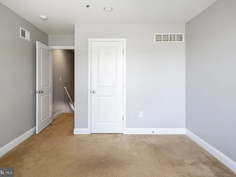 1940 N Gratz St #1 — Photo 15