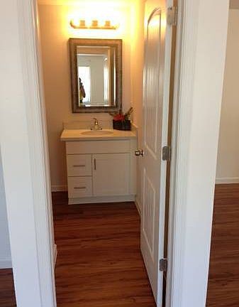 5th image of 2215 Eastlake Ave E #101