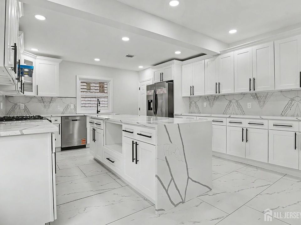 1st image of 1433 Dogwood Dr