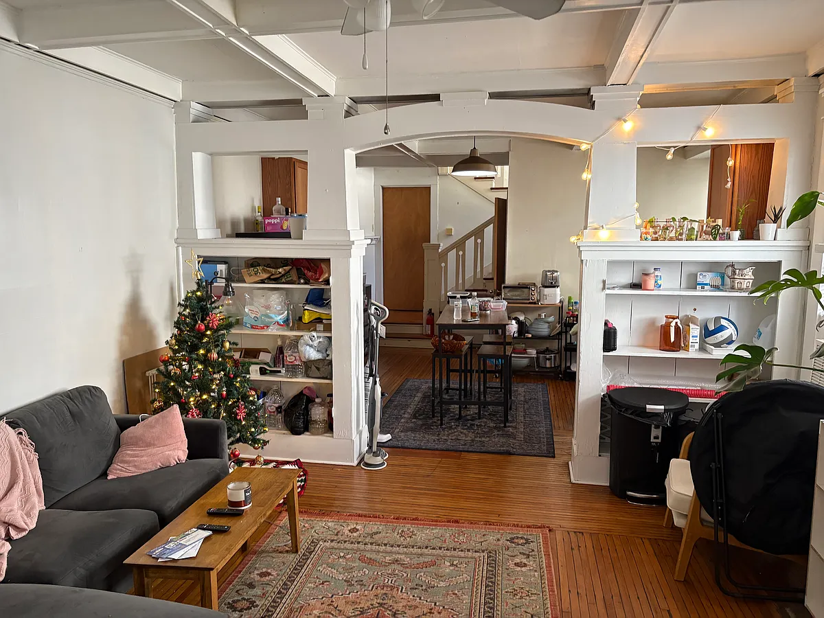 Building Photo - 2708 Calhoun St #2708