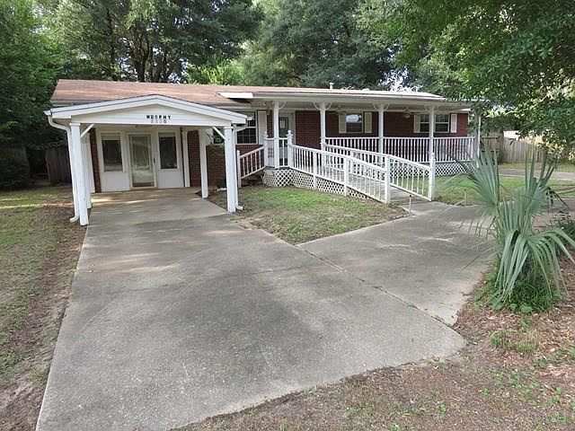 1st image of 2830 Desert St