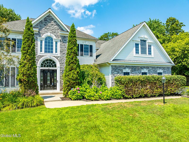 4th image of 38 W Glenwood Drive