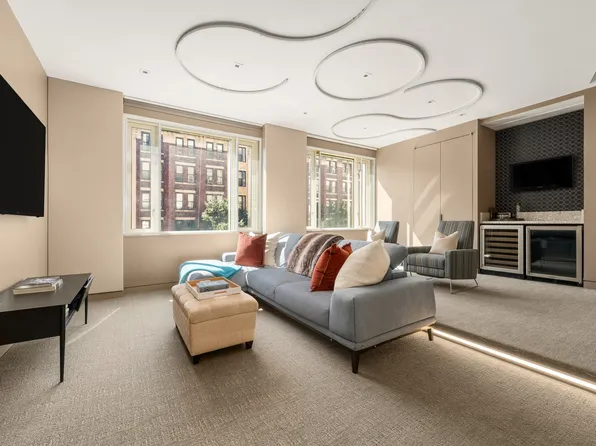 21 East 96th Street image 16 of 24