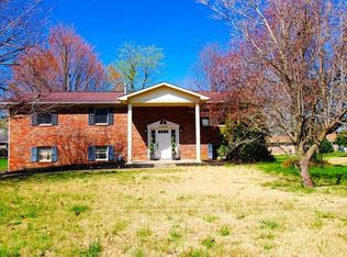 145 Cold Springs Rd, Paducah, KY 42003