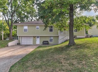 606 Birch St, Peculiar, MO 64078