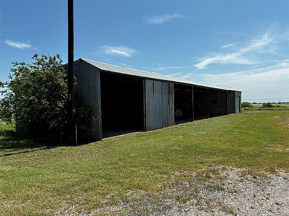 4th image of 139 Private Road 2660