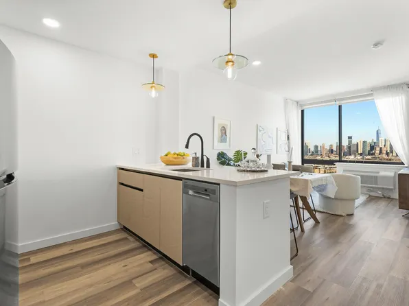 55 Jordan Avenue image 6 of 24