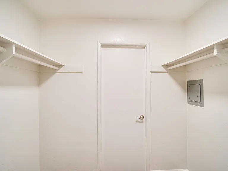 Florida Place — Photo 28