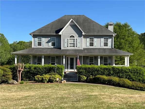 33 Ashland Cir, Douglasville, GA 30134