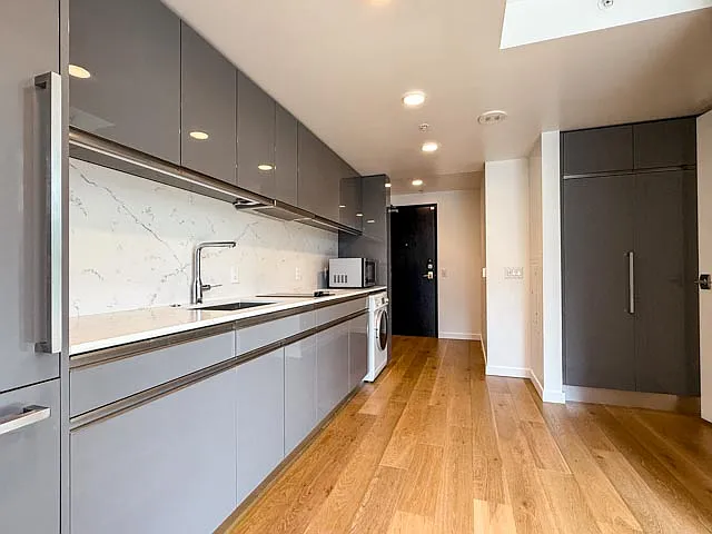 1808 Minor Ave #601 — Photo 2