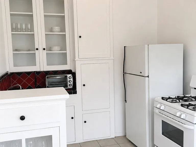 420 S Detroit St #8 — Photo 10