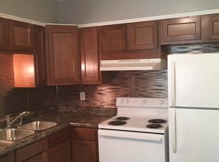 932 Dearborn St, Iowa City, IA 52240