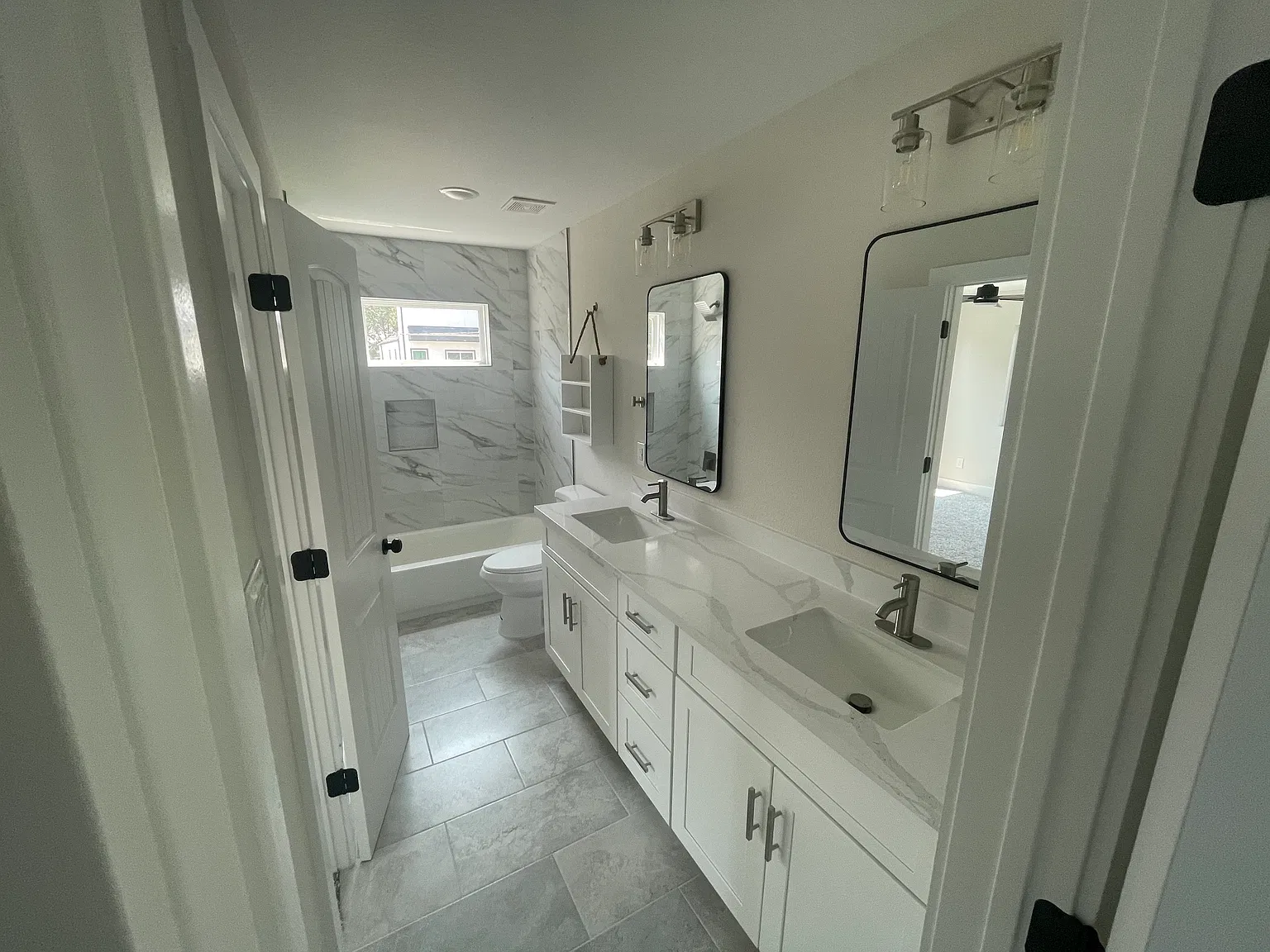 3 bed, 2.5 bath, 3000 sqft, $2,600 — Photo 3