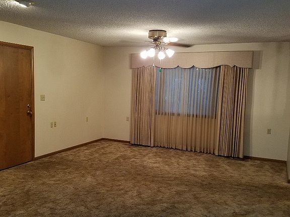 3rd image of 6 N Angelina Dr