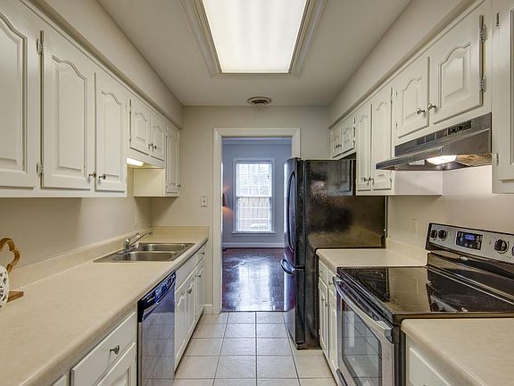 4th image of 109 Westwood Trce