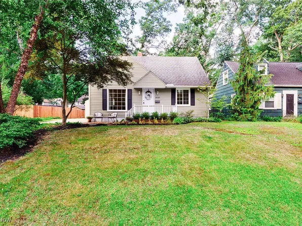 2630 Oak Park Blvd, Cuyahoga Falls, OH 44221