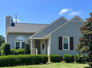 2421 Pepperfield Dr, Raleigh, NC 27604