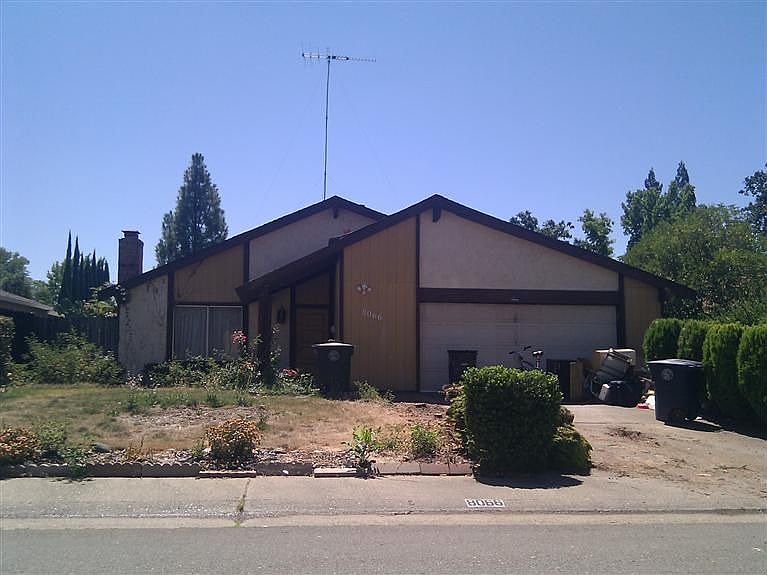 2nd image of 8066 Bayberry Ct