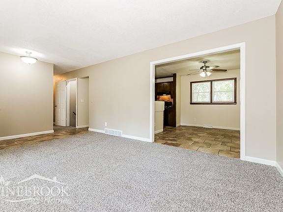 4th image of 11806 Smalley Ave