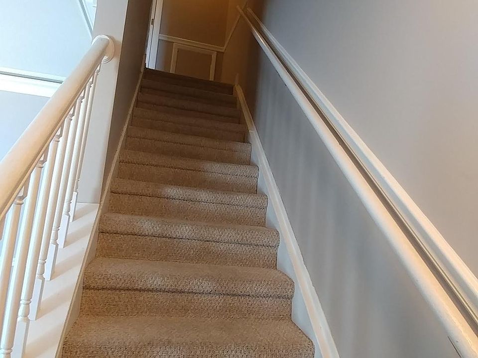 Stairs to 2nd Floor