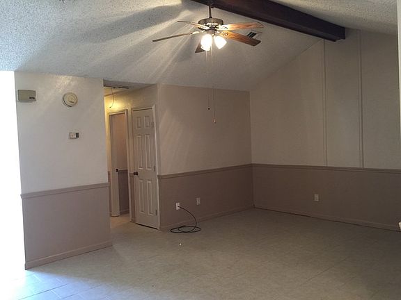 5th image of 303 Woodale Dr Unit A