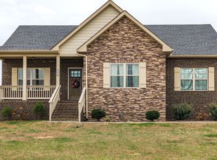 202 Hollow Tree Cir, Castalian Springs, TN 37031
