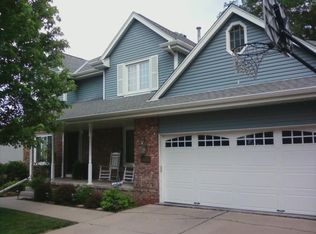 503 S Fillmore St, Papillion, NE 68046