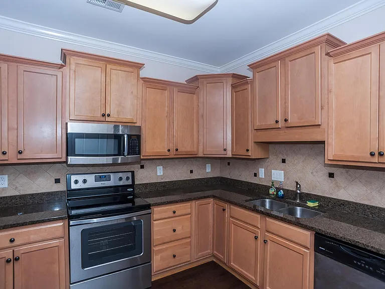 5005 Spellow Ln — Photo 8