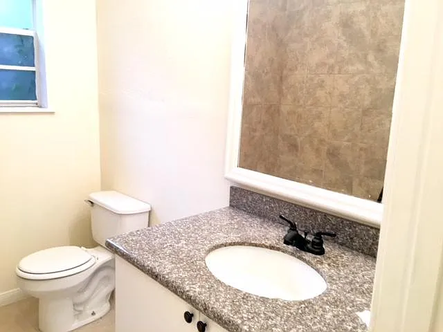 1303 S Fenner Ave — Photo 11