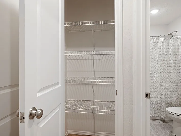 723 W Melody Ln — Photo 15