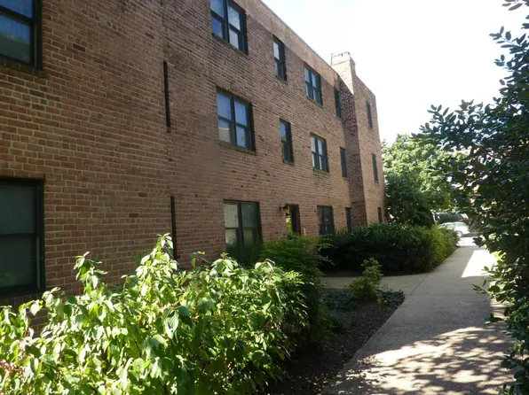 319 12th St NE APT 6, Washington, DC 20002