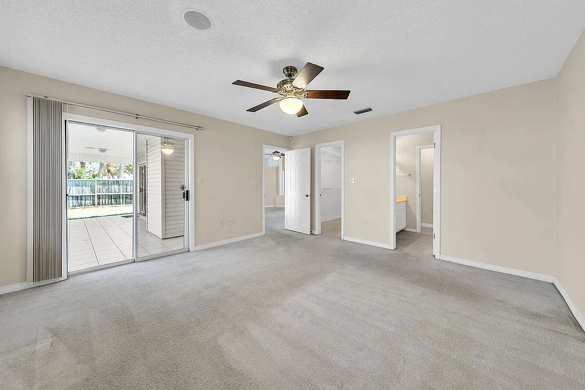 3 bed, 2.0 bath, 1565 sqft, $2,206 — Photo 4