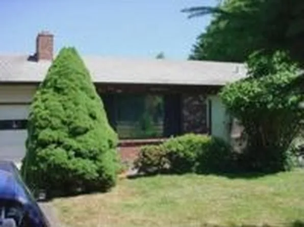 206 Desert Inn Dr, Kelso, WA 98626