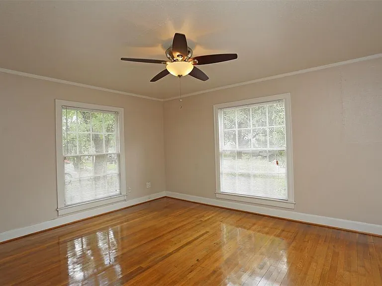5625 Jackson St — Photo 11