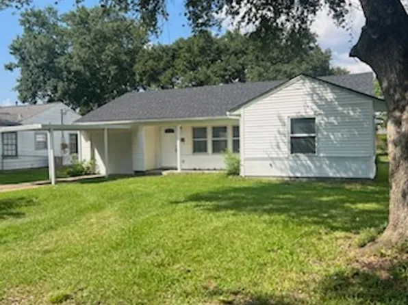4510 Clermont Ave, Groves, TX 77619