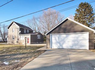 311 S Market St, Washington, IL 61571