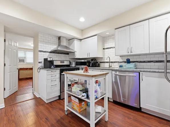 39 Waverly St #1, Jersey City, NJ 07306