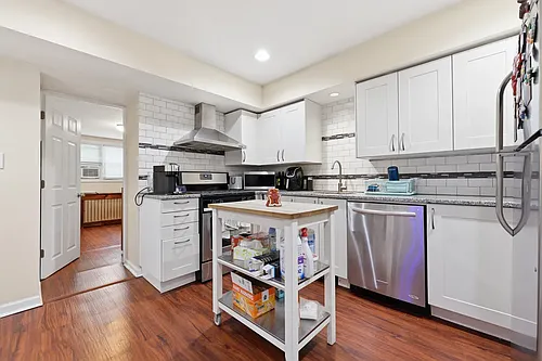 39 Waverly St #1 Photo 1
