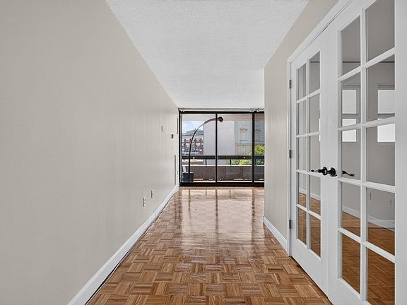 3rd image of 566 Commonwealth Ave APT 304