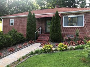 310 Ebenezer Ave, Bluefield, VA 24605