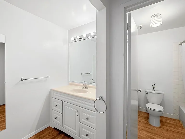 105 Wooster St #5E — Photo 10