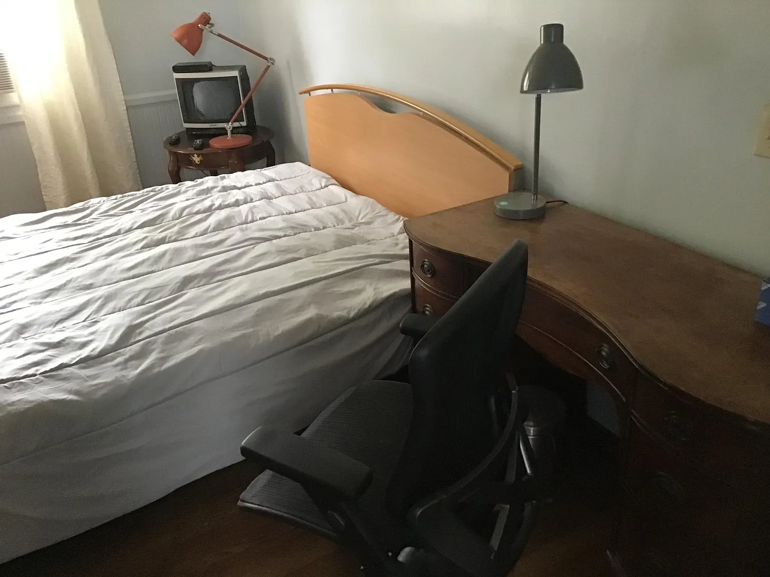 Studio, 660 sqft, $1,700 — Photo 2