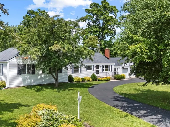 7543 Wellbaum Rd, Brookville, OH 45309