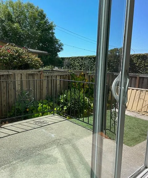 2612 San Luis St — Photo 2